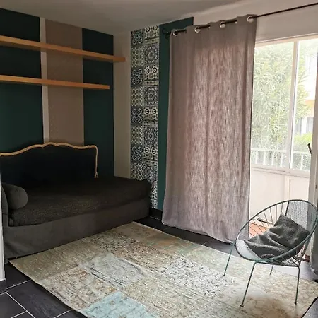 Vue A 20 Metres De La ! 아파트 *