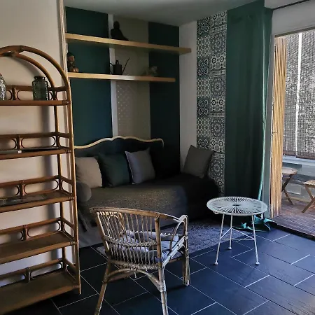 Vue A 20 Metres De La ! 아파트 *